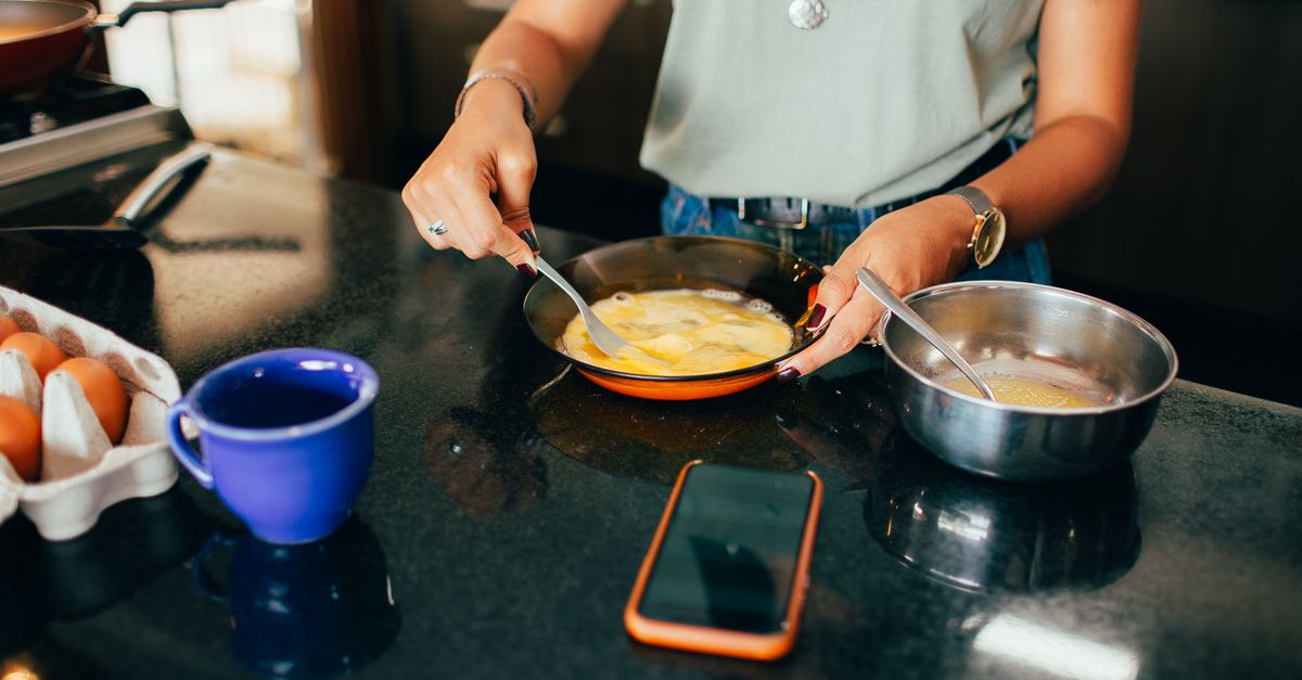 Luchtige omelet bakken: de techniek, pan en fouten die het verschil maken
